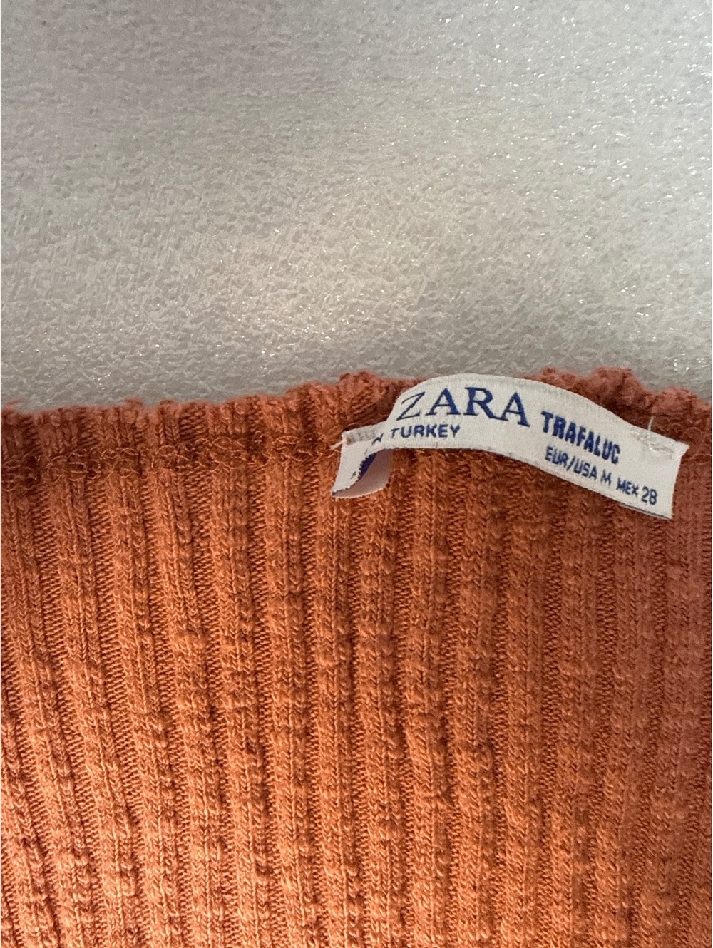 Zara Trafaluc Rust Ribbed Ruched V-Neck Short Sleeve Top Size M - Picture 3 of 7